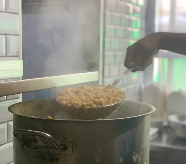 חומוס חם, הבוטקה רמת ישי, חומוס טרי, חומוס אמיתי