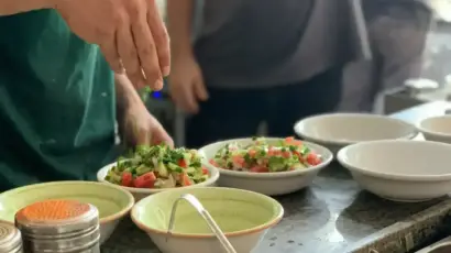 תחושת גורמה, חומוס ייחודי, חומוס עם תוספות