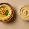 חומוס תעשייתי מול מסורתי – מה שלא כתוב על התווית